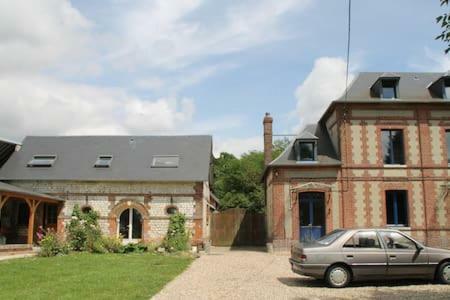 La Petite Maison Arc-En-Ciel La Feuillie  Exterior foto